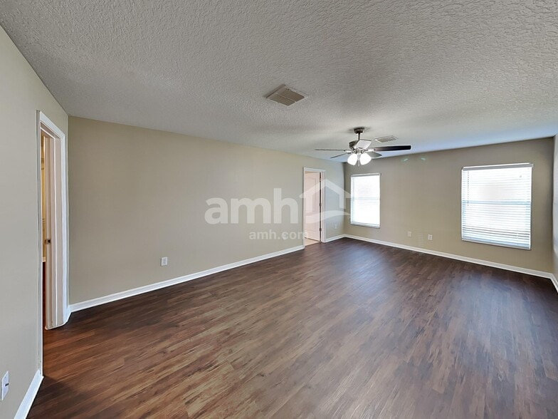 Building Photo - 366 Cabana View Way