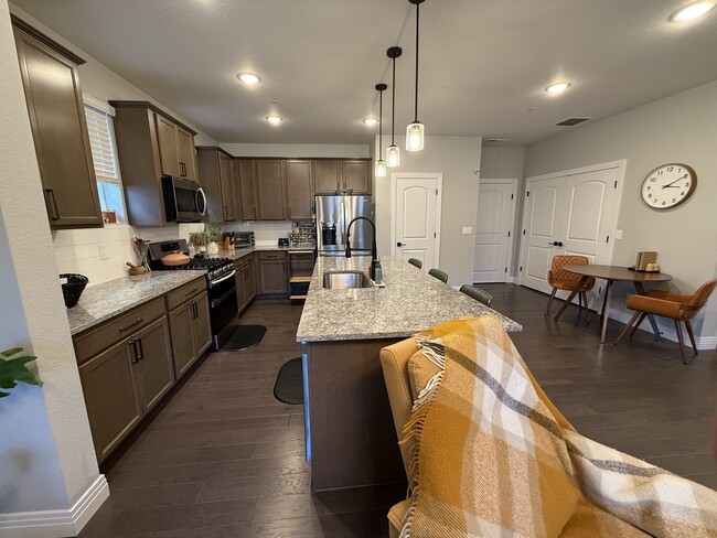 Building Photo - 1818 Rose Quartz Heights