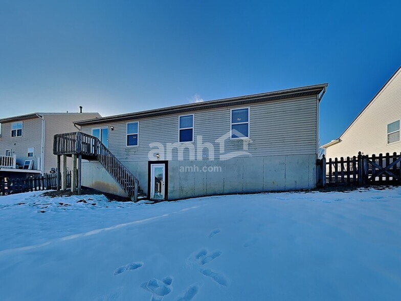 Building Photo - 427 Kreider Dr