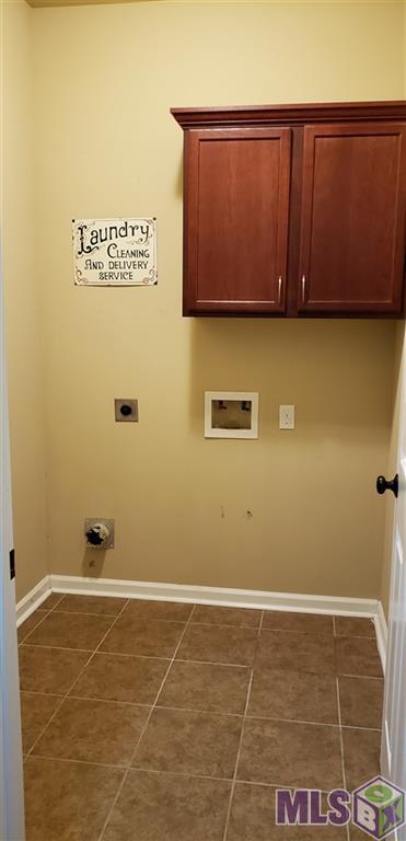 Building Photo - 6732 Silver Springs Dr
