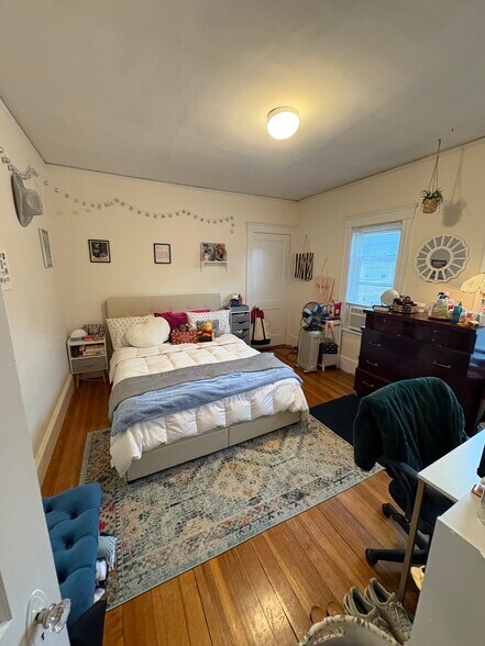 Building Photo - 34 Sunset Rd