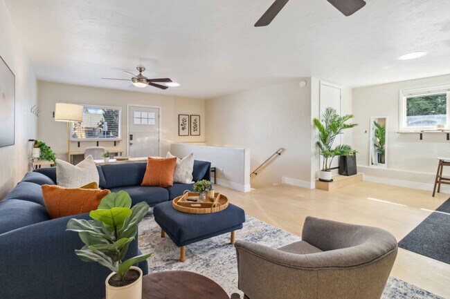 Building Photo - 1815 W Idaho St