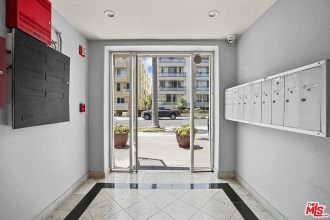 Building Photo - 1804 Camden Ave