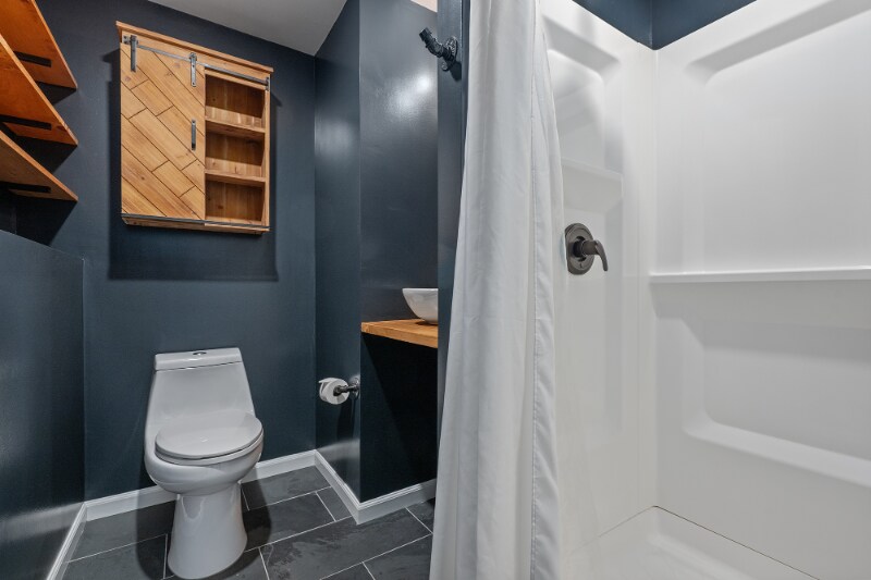 Building Photo - 1703 Long Tree Ct