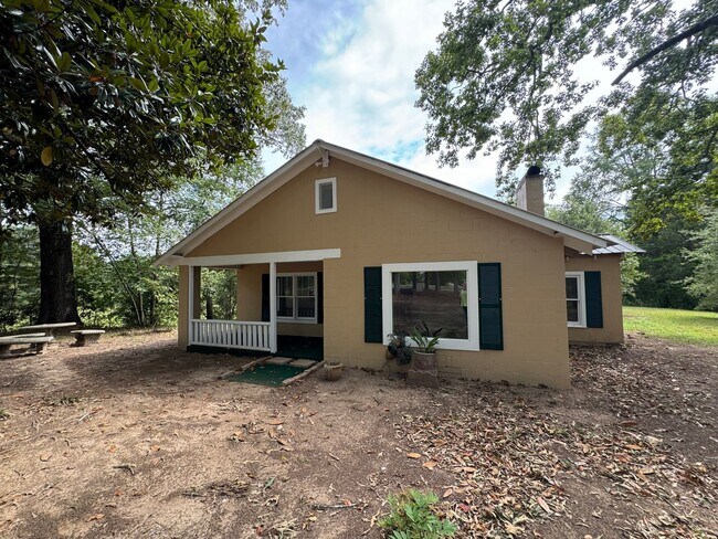 Primary Photo - 5540 New Liberty Rd