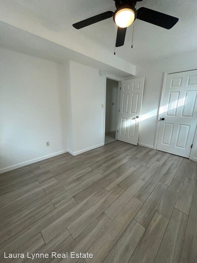 Building Photo - 3 br, 1 bath House - 1101 E South Ave