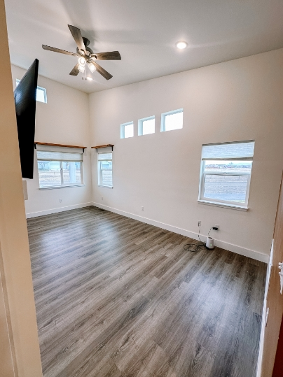 Building Photo - $500 OFF FIRST MONTHS RENT