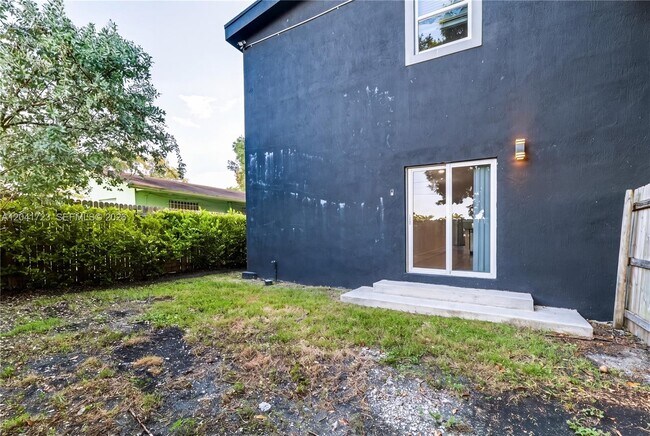 Building Photo - 7777 NW 8th Ct