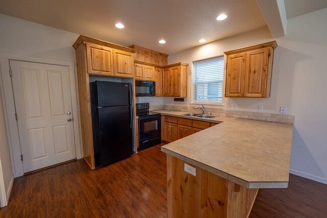 Building Photo - Three bedroom house in Hazel Dell - Built in 2014