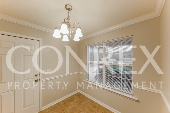 Building Photo - Fantastic 3 Bedroom
