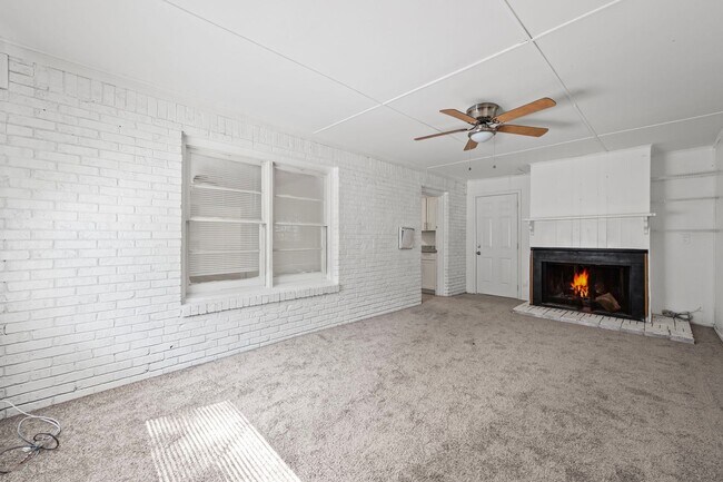Building Photo - 2137 Kimberly Rd SW