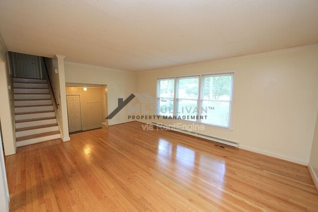 Building Photo - 304 Cheryl Ave