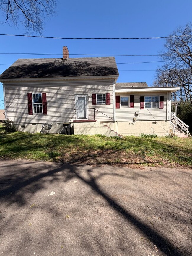 Building Photo - 1300 N Broad St