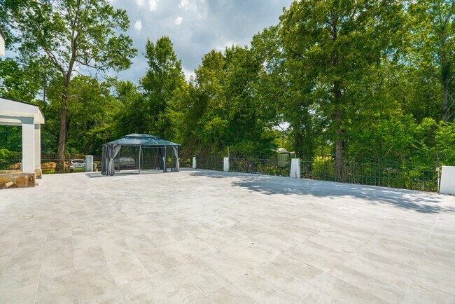 Building Photo - 17128 Spindle Oaks Dr