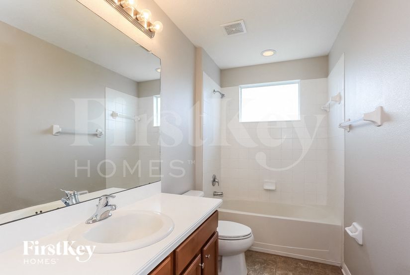 Building Photo - 7556 Forest Mere Dr