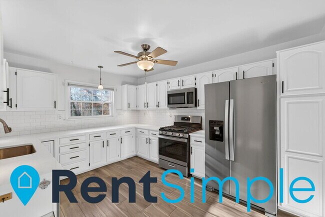 Building Photo - 13136 Ashnut Ln