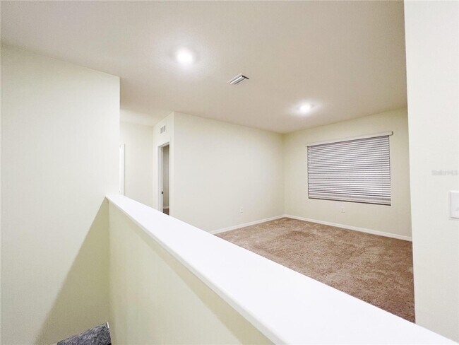 Building Photo - 16336 Little Garden Dr