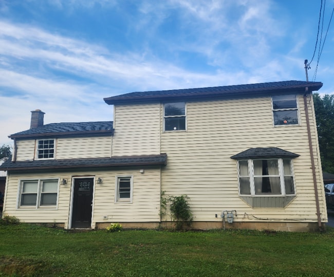 Building Photo - 5258 Chestnut Ridge Rd