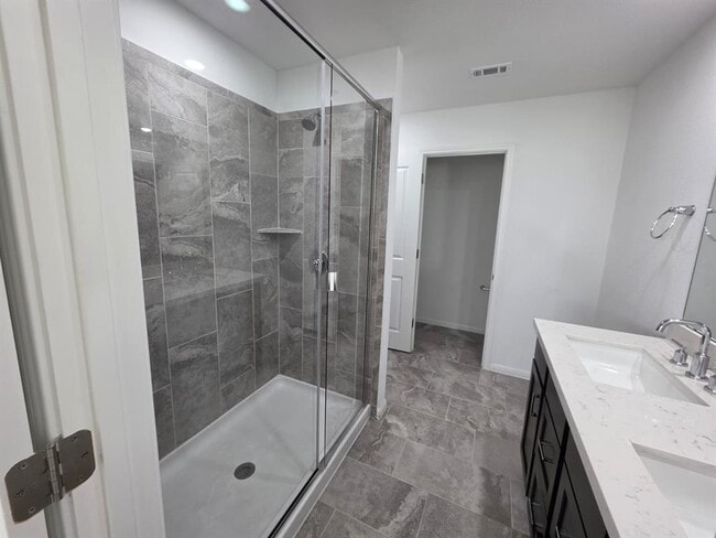 Building Photo - 2913 Tavern Dr