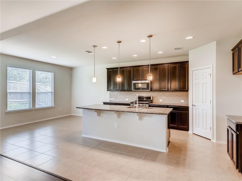 Building Photo - 9801 Tolima Dr