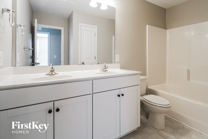 Building Photo - 153 Yorkshire Dr