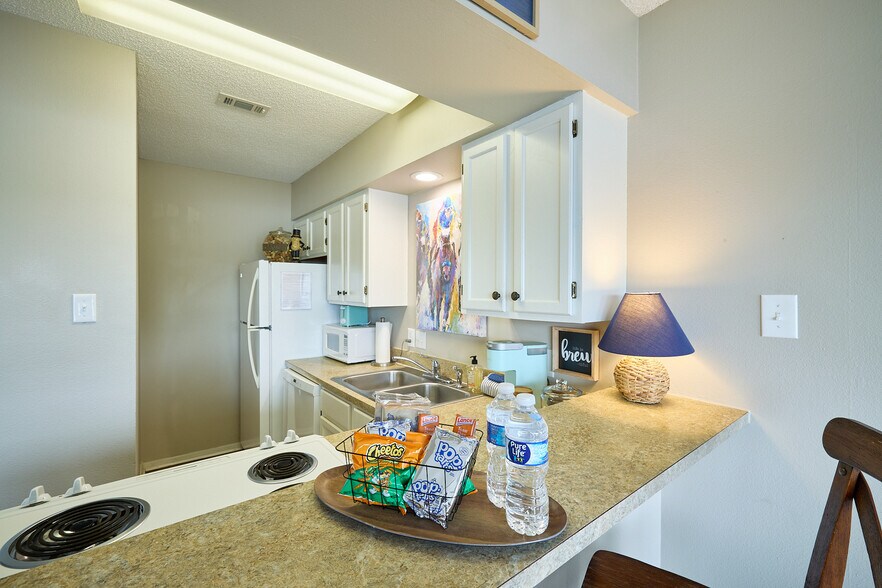 Building Photo - 400 Farr Shores Dr