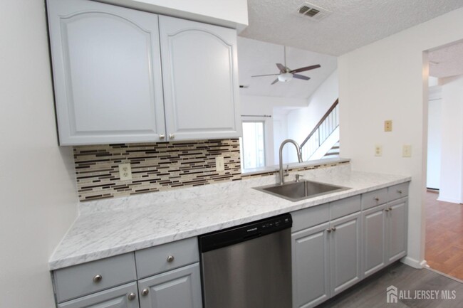 Building Photo - 7714 Tamarron Dr