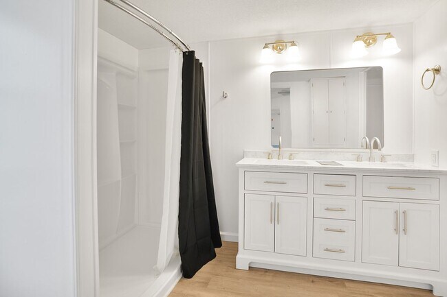 Building Photo - 21950 Caney Dr