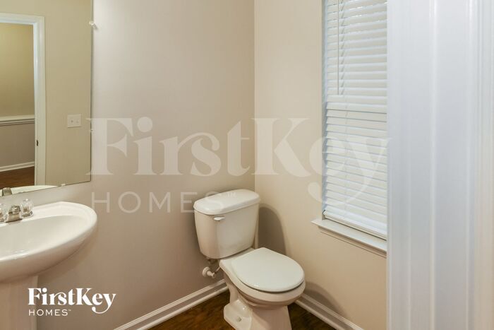 Building Photo - 6714 Barefoot Forest Dr