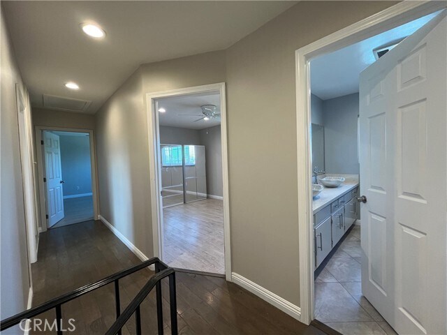 Building Photo - 10436 Amestoy Ave