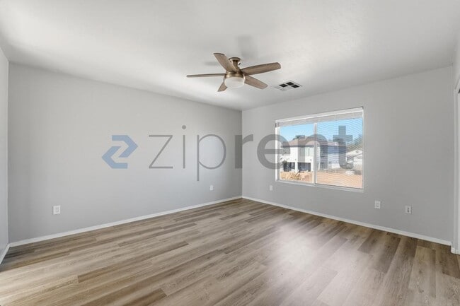 Building Photo - 3852 E Fruitvale Ave