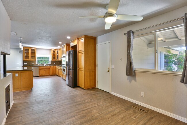 Building Photo - Saratoga single story home with Pool, and open Concept Living