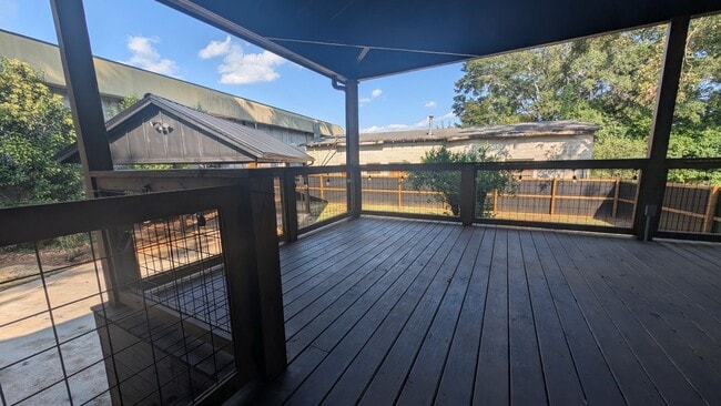 Building Photo - Completely remodeled Studio Home