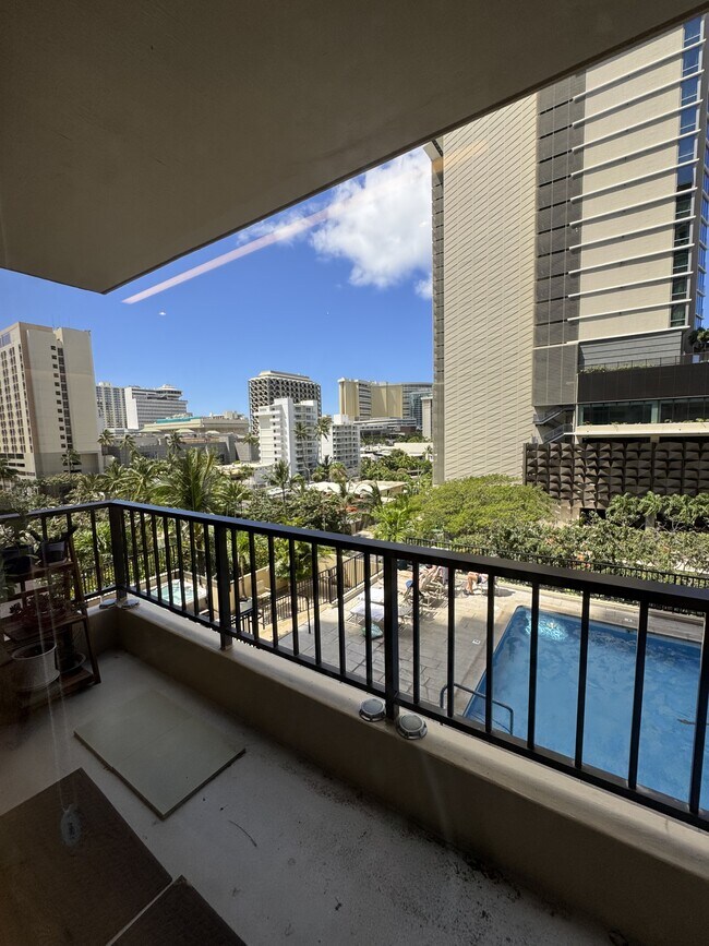 Building Photo - 2140 Kuhio Ave.