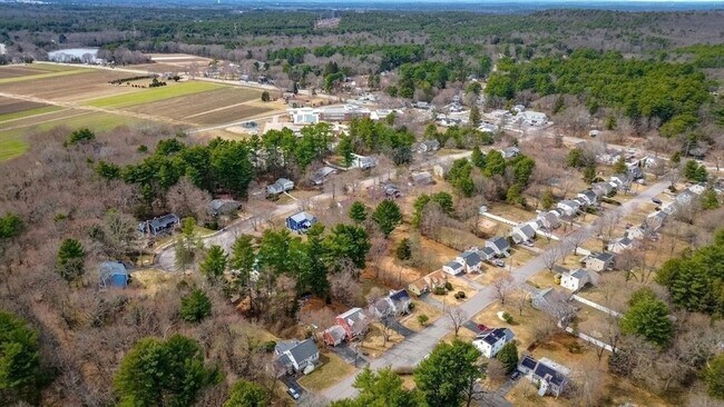 Building Photo - 26 Lee Rd