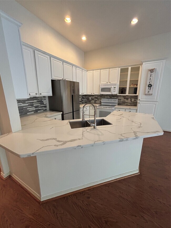 Building Photo - 10723 Norchester Village Dr
