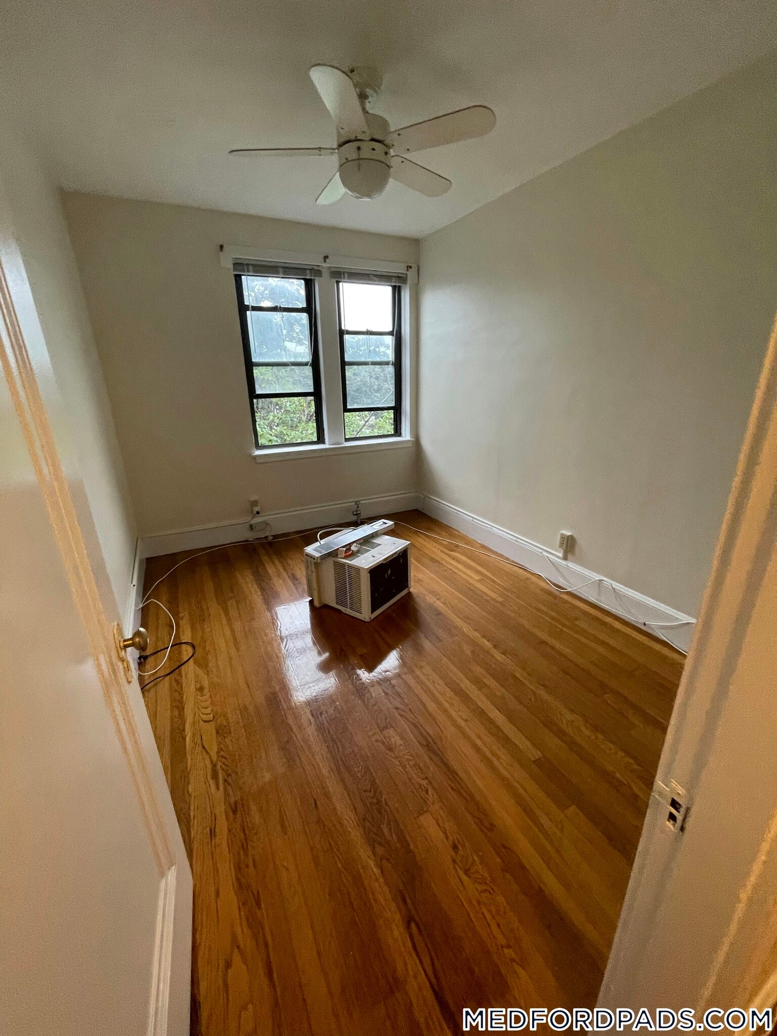 Building Photo - 63 Fellsway W