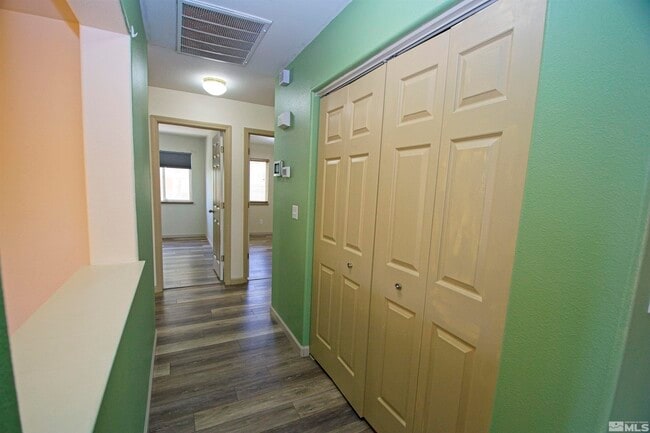 Building Photo - 3035 Bandera Ave