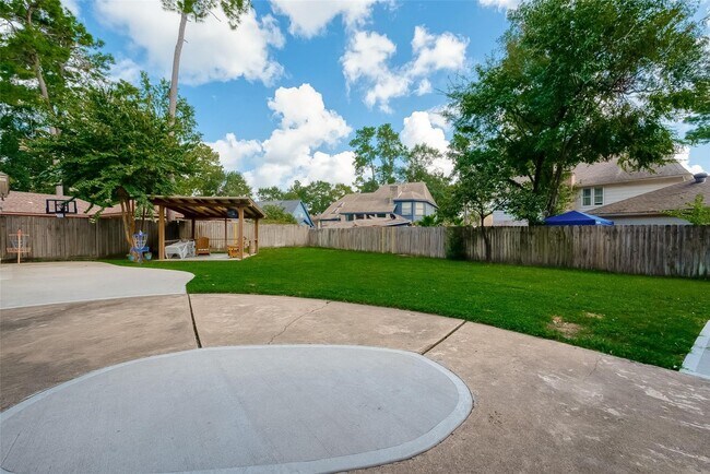 Building Photo - 17102 Misty Creek Dr