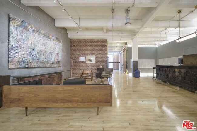 Building Photo - 1850 Industrial St
