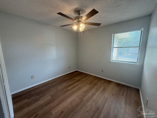 Building Photo - 3410 Green Briar Ct