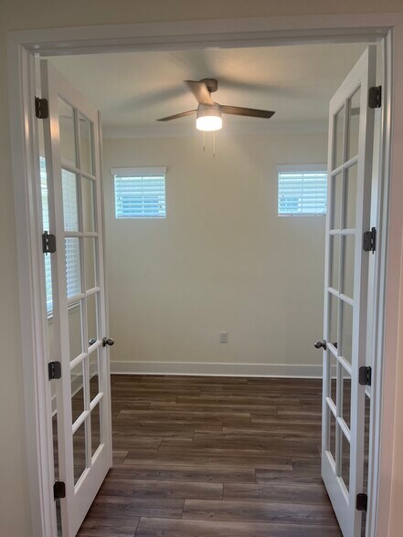 OFFICE - 10279 Bonavie Cove Dr