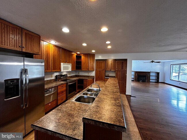 Building Photo - 123 Meadowbrooke Pl