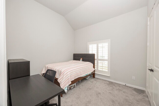 Building Photo - 6248 Mulberry Creek Ln