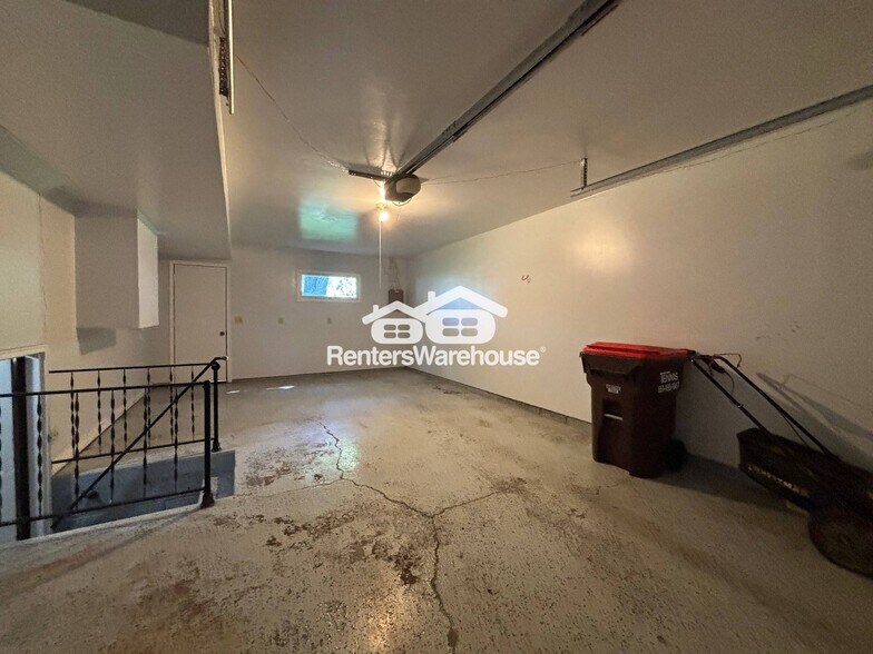 Building Photo - 4105 Gershwin Ave N