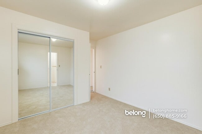 Building Photo - 210 N Delaware St