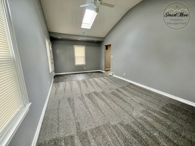 Building Photo - 22507 Sharrow Ave