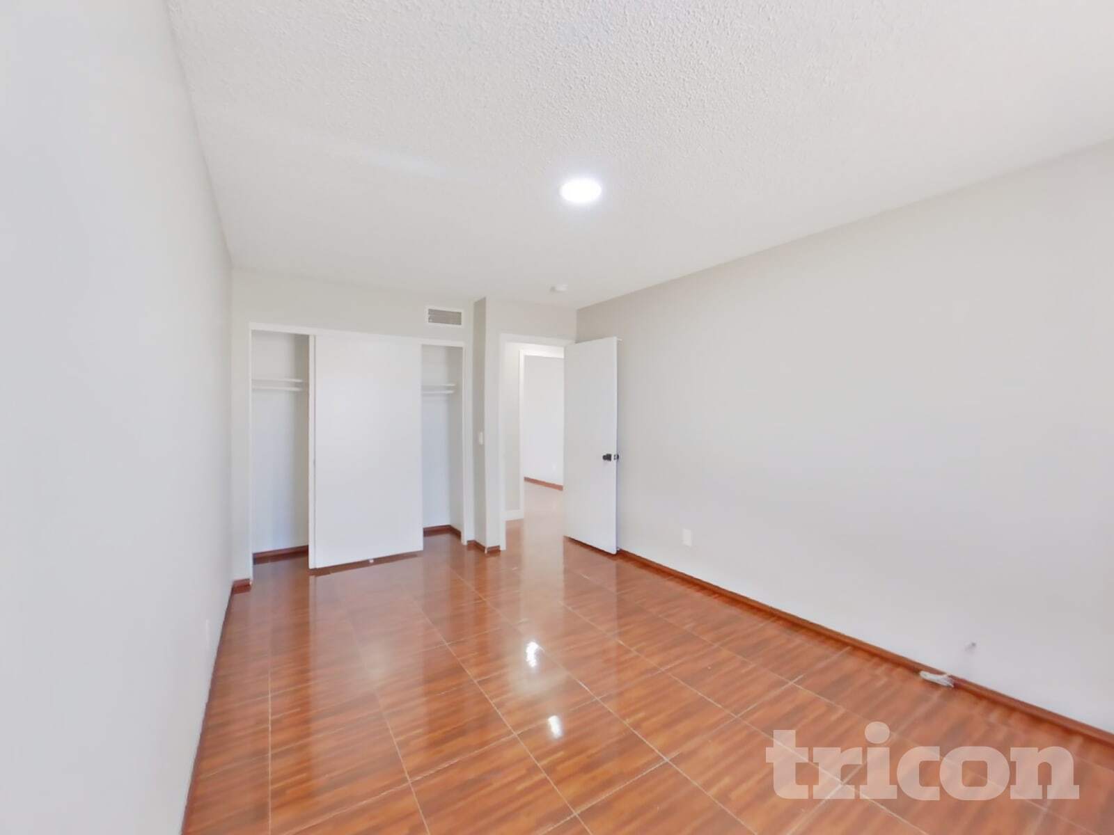 Building Photo - 4947 E Greenway Cir