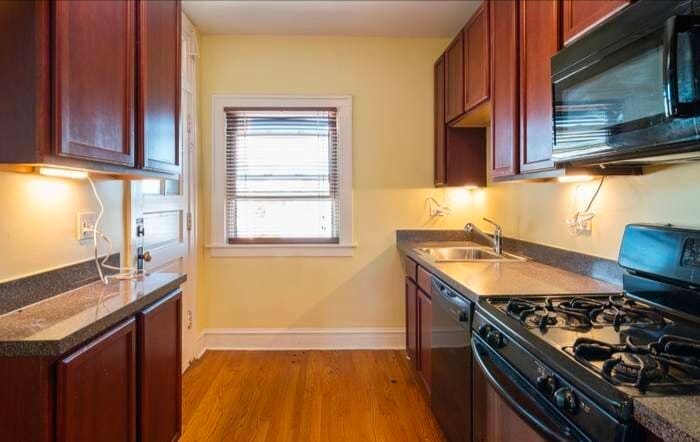 Kitchen - 906 S Elmwood Ave