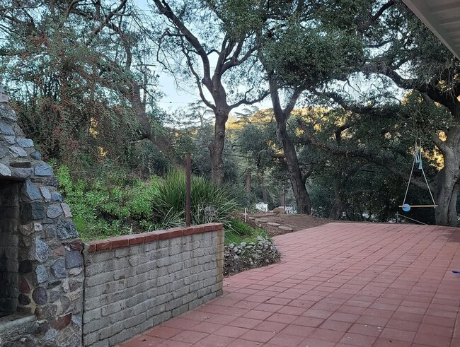 Patio under the Oaks - 1501 Old Topanga Canyon Rd
